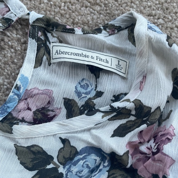 ABERCROMBIE FLORAL TOP - Picture 2 of 2